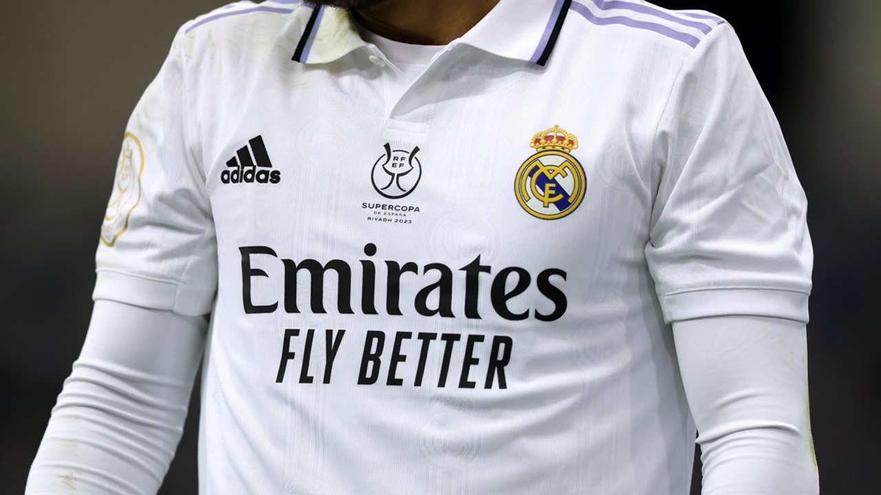 Real Madrid Coba Perpanjang Kontrak dengan Adidas hingga 300 Juita