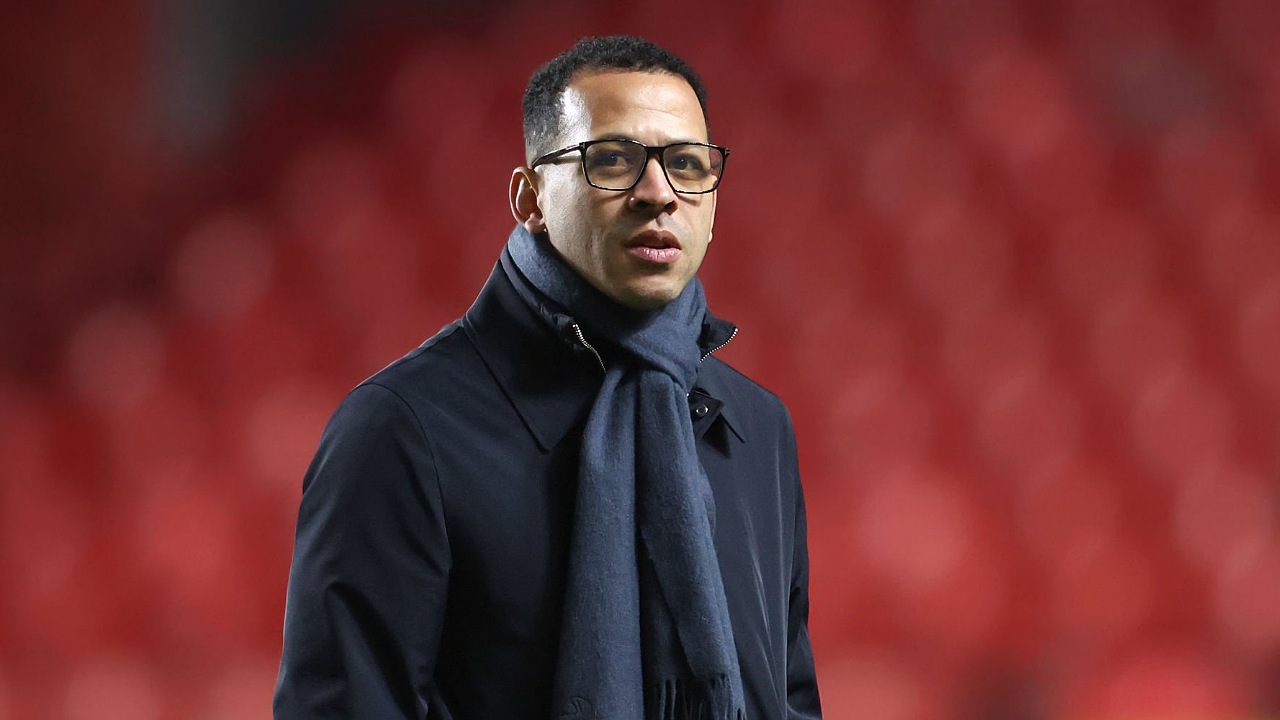 Pelatih Chelsea, Liam Rosenior, di laga melawan Charlton