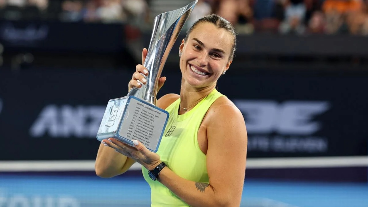 Turun Di Brisbane, Aryna Sabalenka Angkat Trofi Kemenangan Ke-22