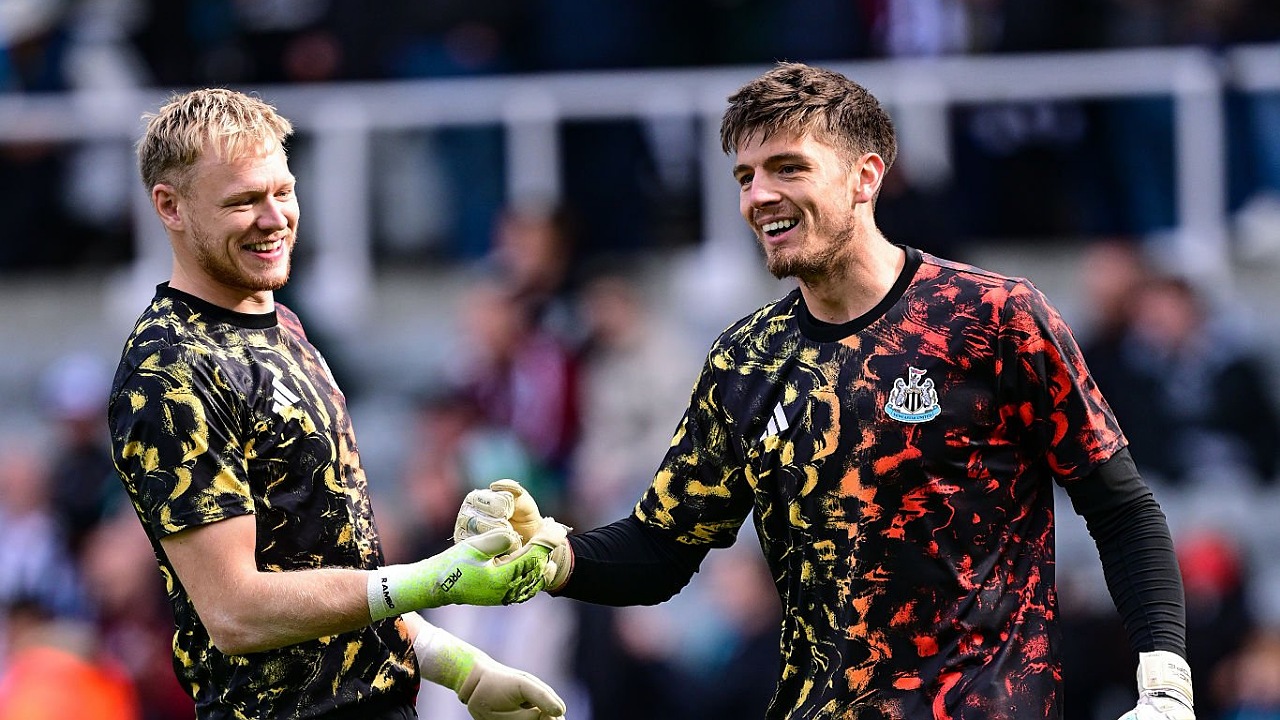 Aaron Ramsdale dan Nick Pope