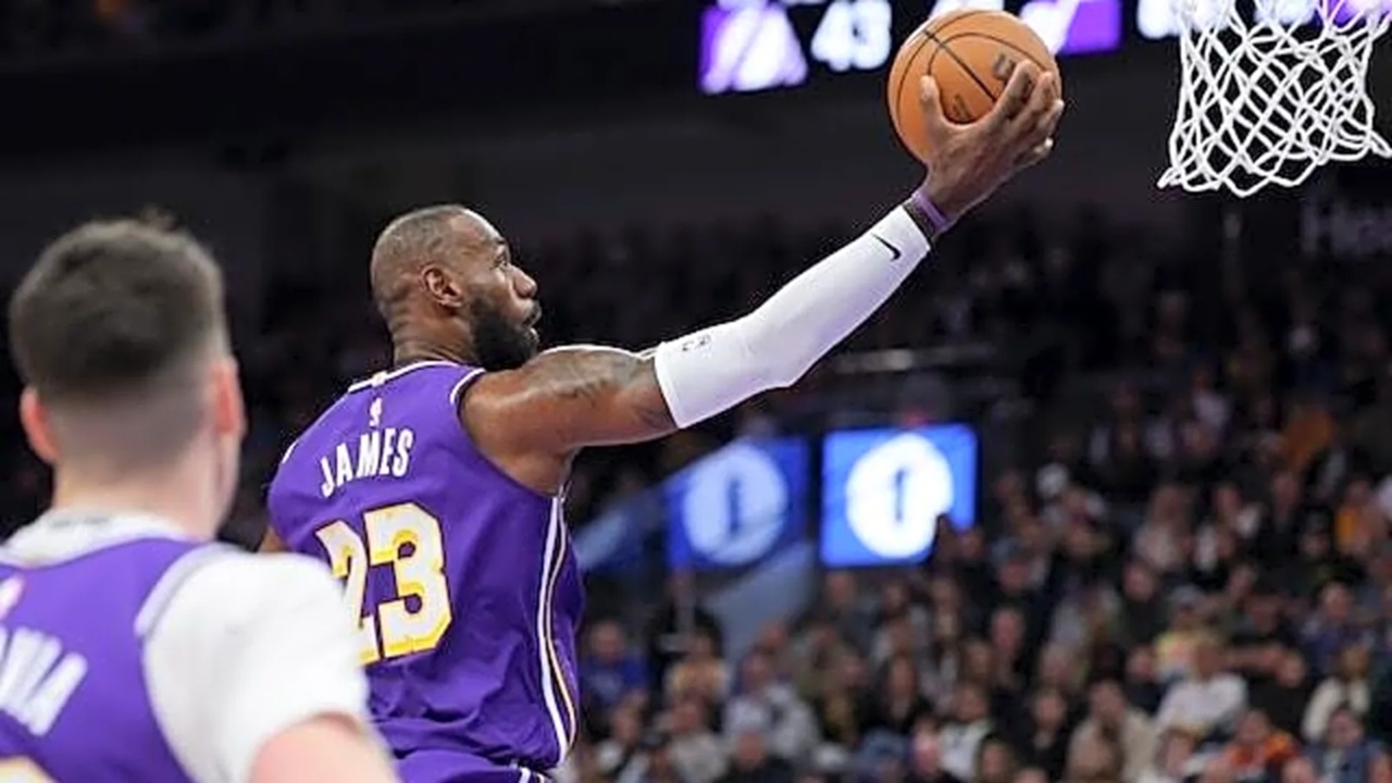 Jake LaRavia Kagum dengan Kontribusi LeBron James di Musim ke-23