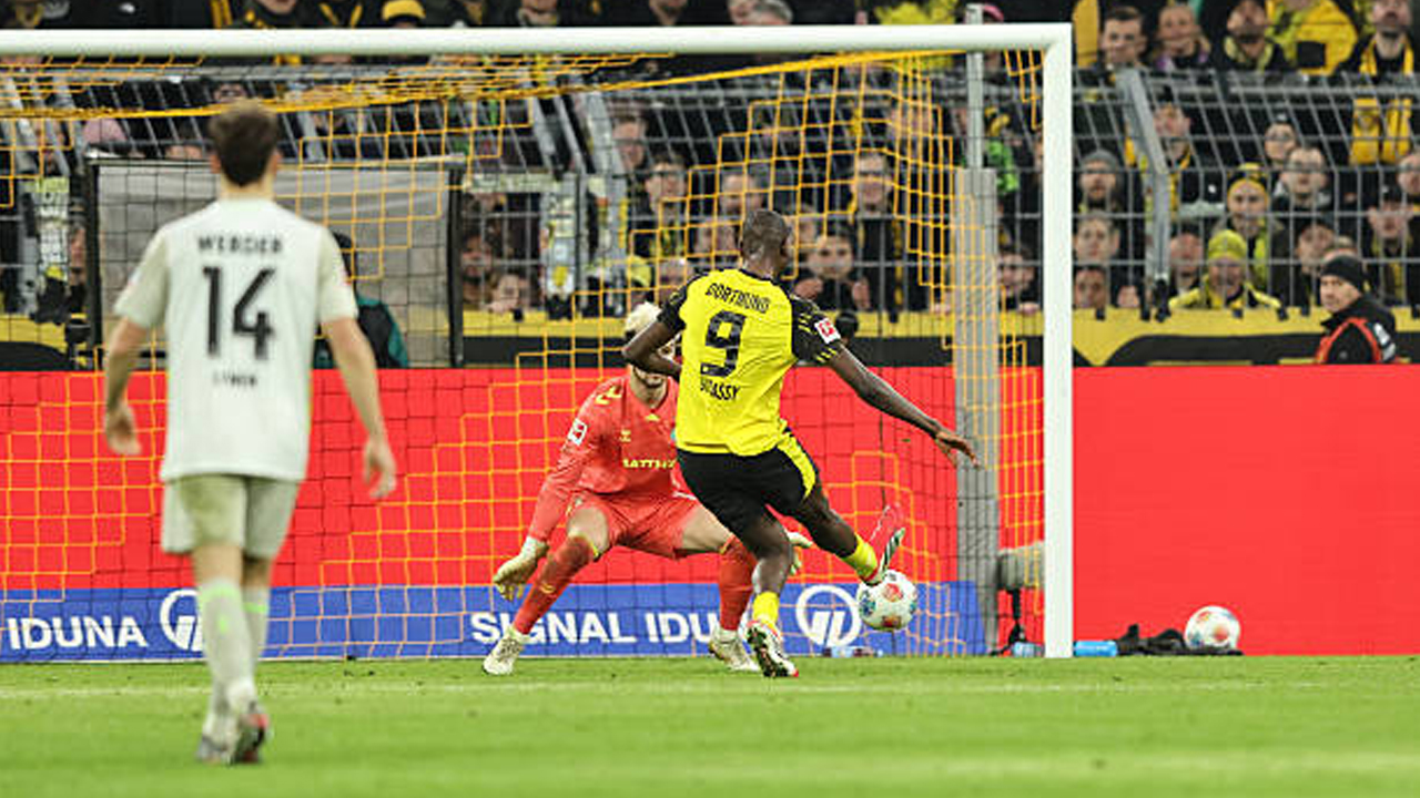 Guirassy Akhiri Puasa Gol, Dortmund Gilas Bremen 3-0 di Signal Iduna Park
