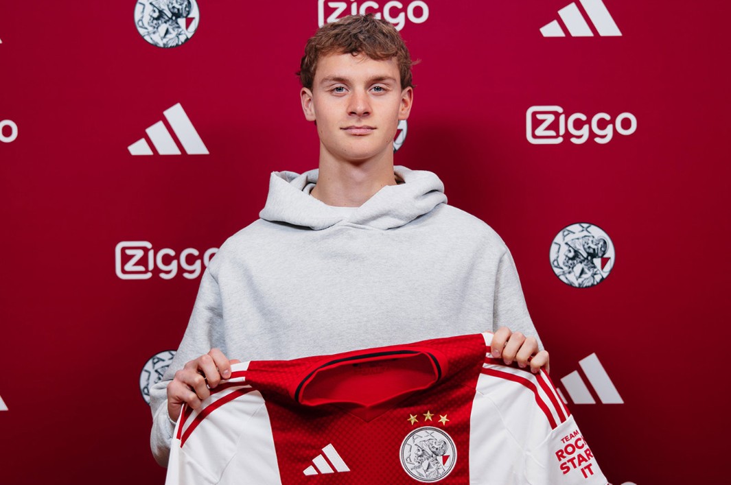 Maximilian Ibrahimović Resmi Gabung Ajax dari Milan - sumber: (footballitalia)