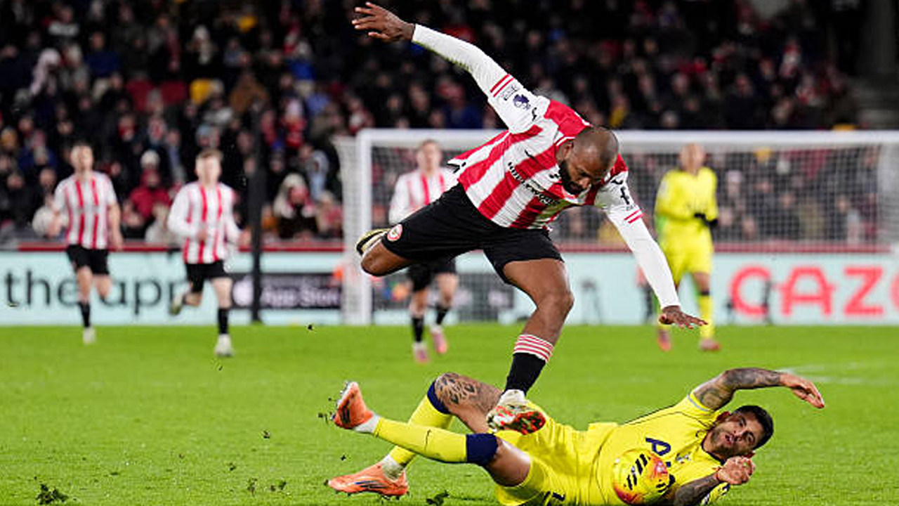 Panel PL Akui Cristian Romero Seharusnya Kartu Merah Lawan Brentford