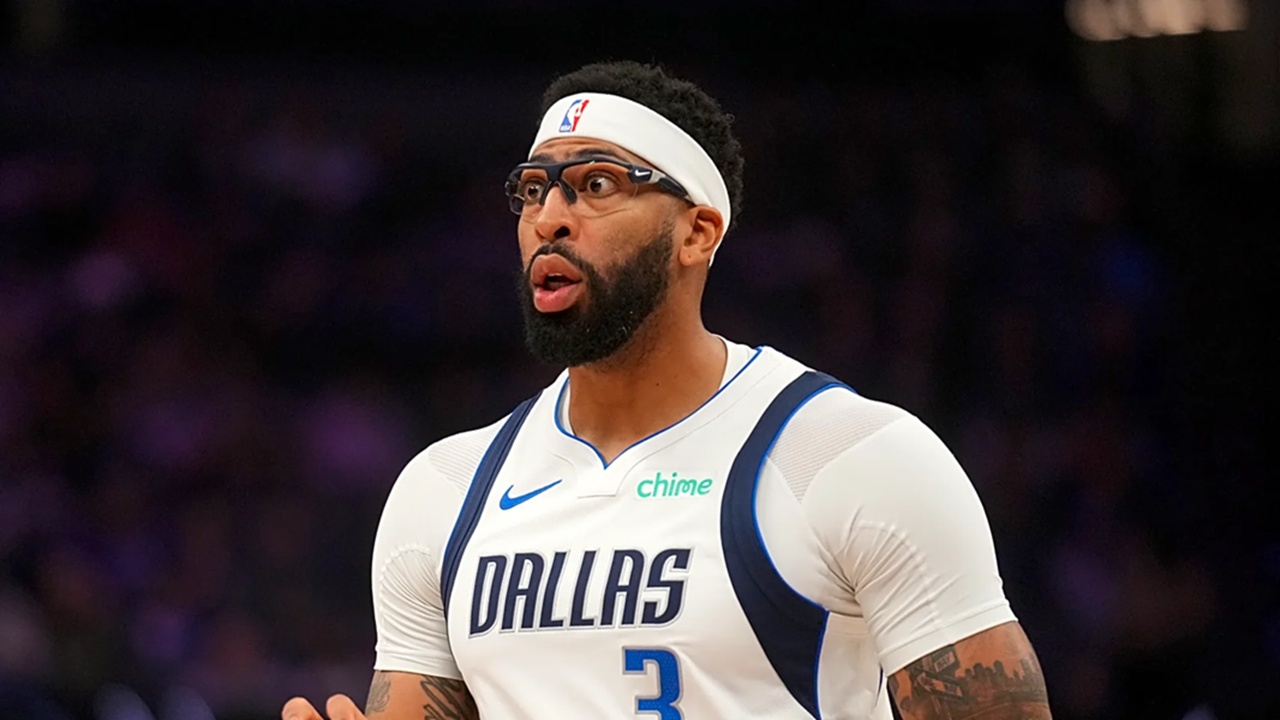 Anthony Davis Bantah Spekulasi Mengenai Masa Depannya