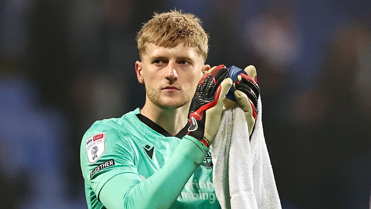 Kiper muda Chelsea, Teddy Sharman-Lowe