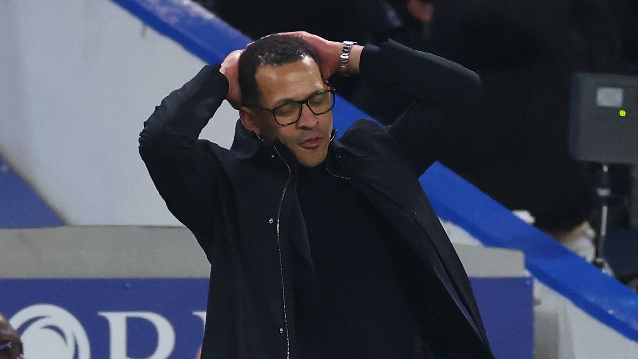 Pelatih kepala Chelsea, Liam Rosenior