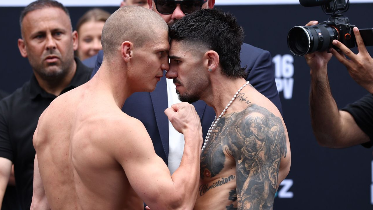 Nikita Tszyu (kiri) dan Michael Zerafa. (Foto: Fight TV)