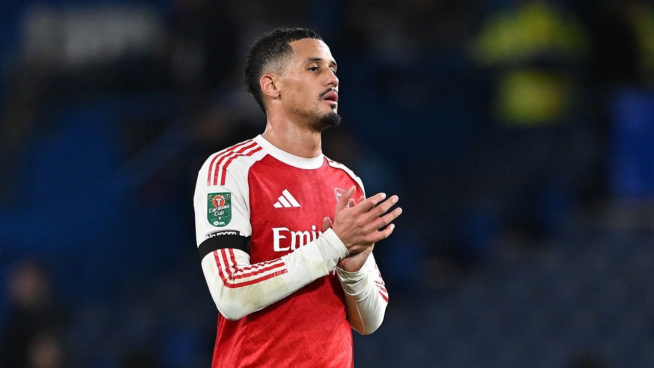 Bek Arsenal, William Saliba