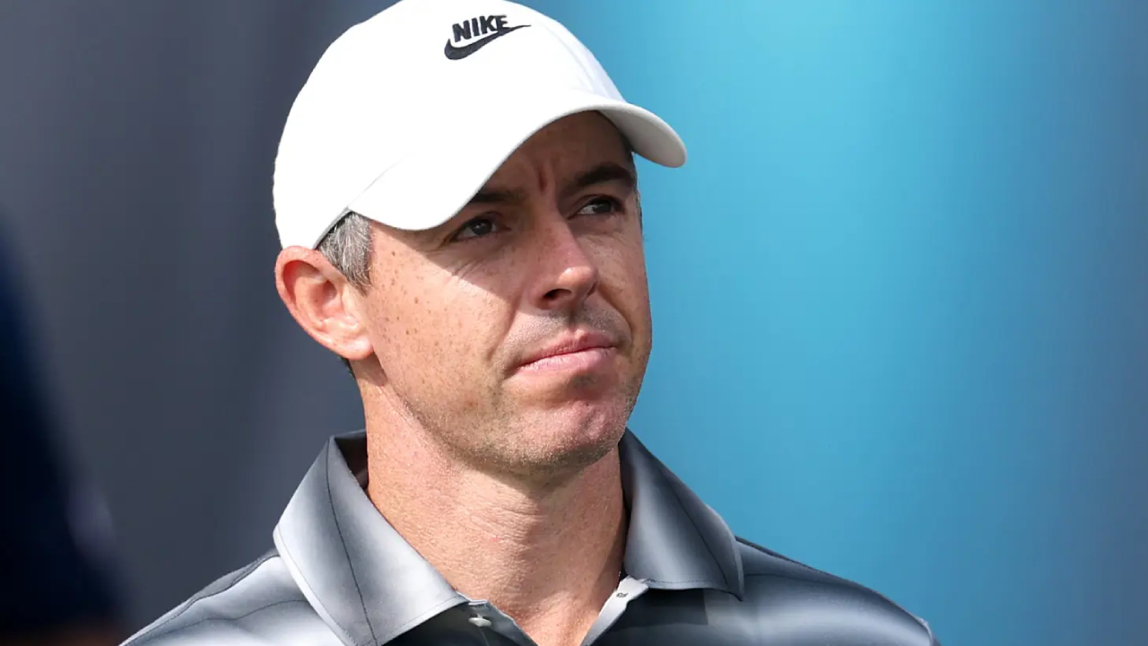 Menurut Rory McIlroy, liga tersebut hanya membayar mahal untuk produk yang sama tanpa pembaruan berarti. (Foto: Golf Digest)