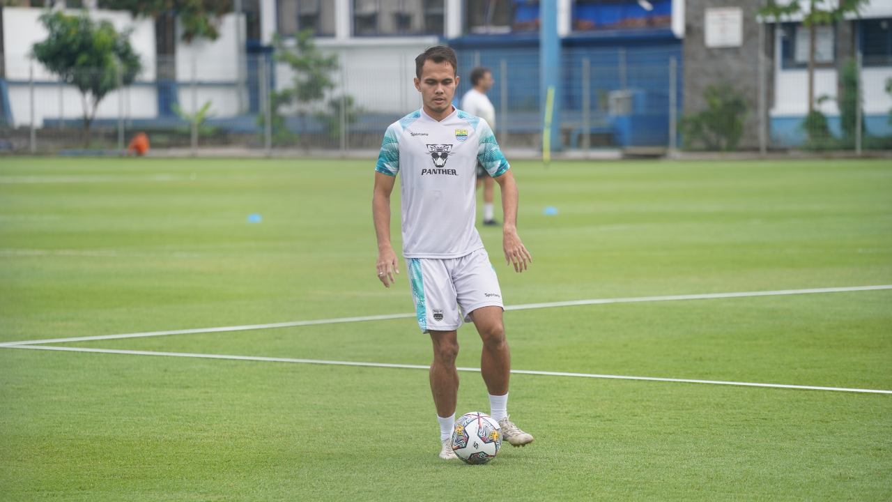 Bek kiri Persib, Rezaldi Hehanussa