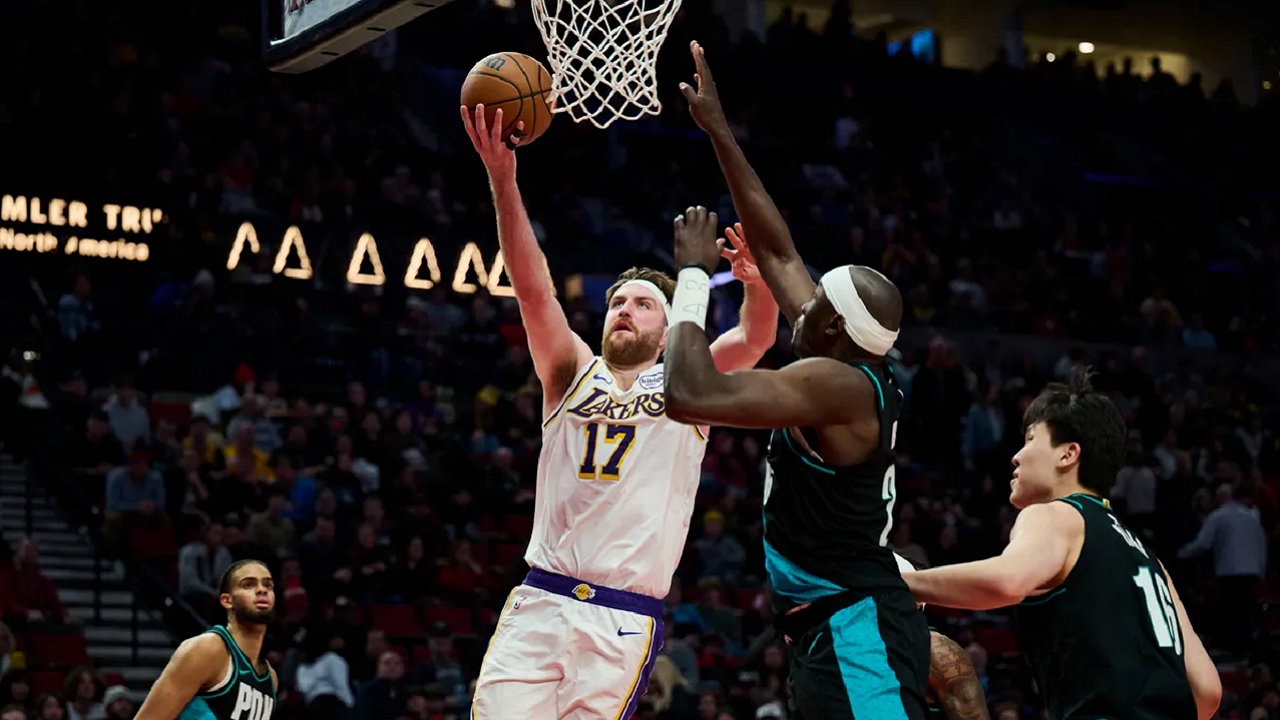 Drew Timme lega bisa tampil apik melawan Blazers.