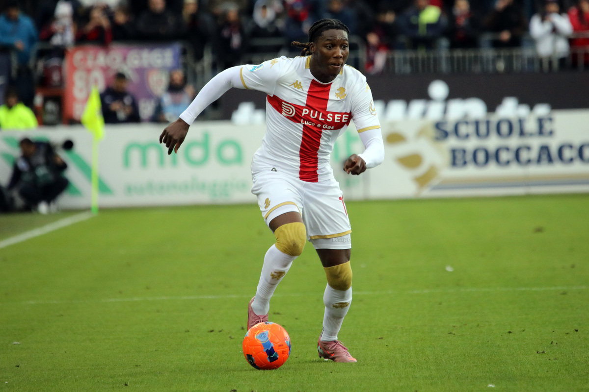 Klub Liga Inggris Bersaing Dapatkan Bek Genoa Seharga €20 Juta - sumber: (footballitalia)