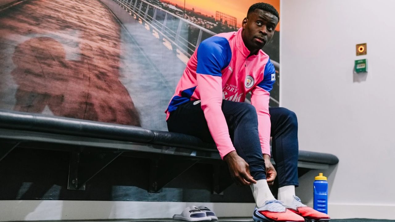 Marc Guehi resmi merapat ke Manchester City.