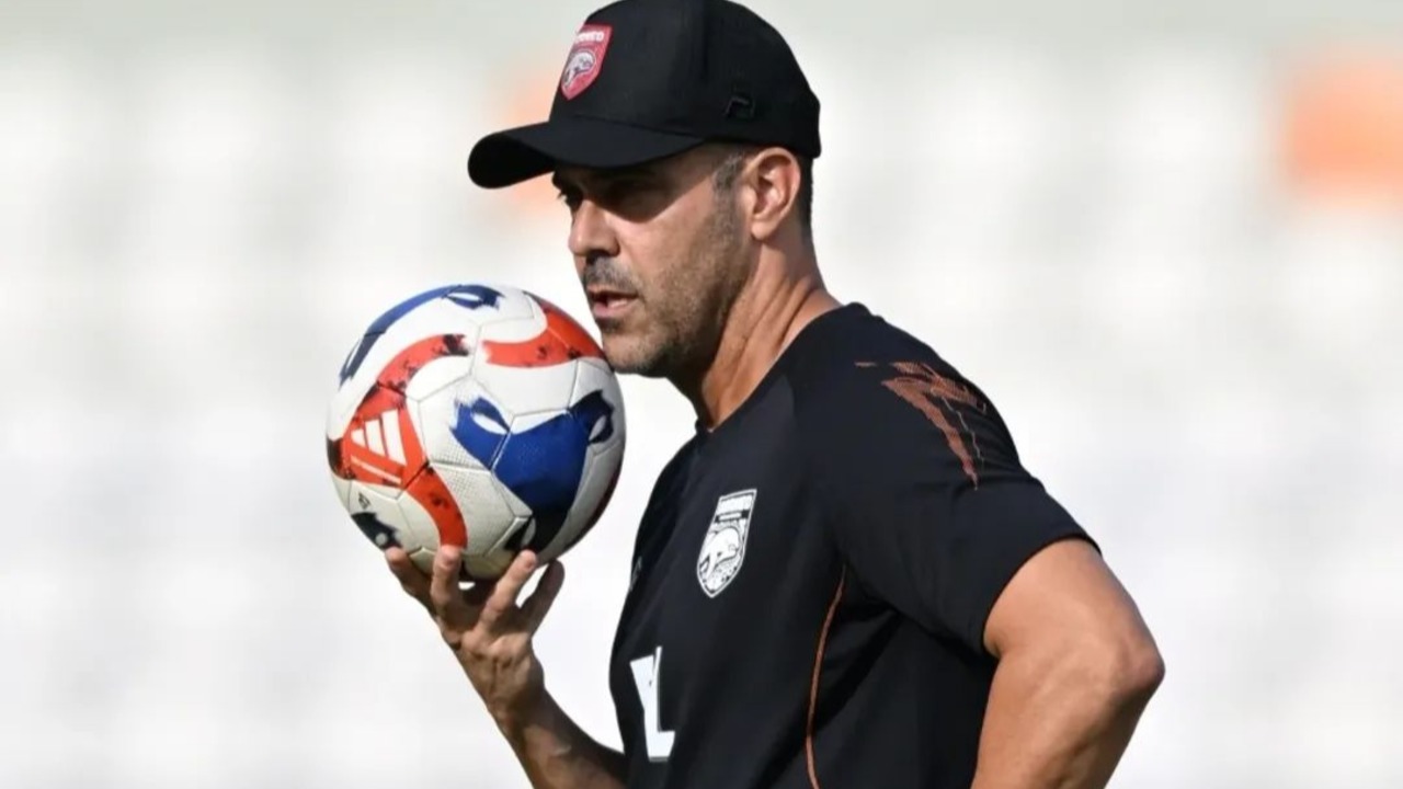 Pelatih Borneo FC, Fabio Lefundes