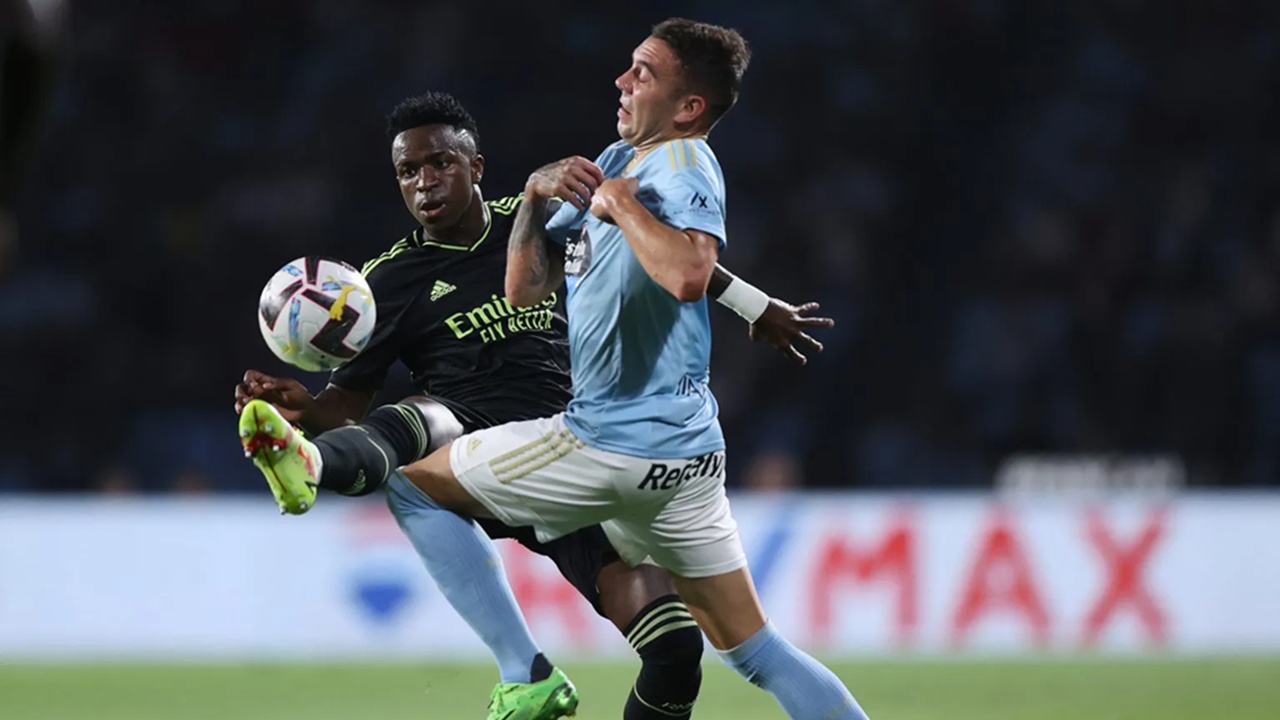 Iago Aspas Memberikan Saran untuk Vinicius Jr