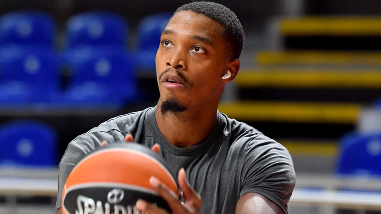 Lonnie Walker IV Masih dalam Pemulihan Cedera Bahu