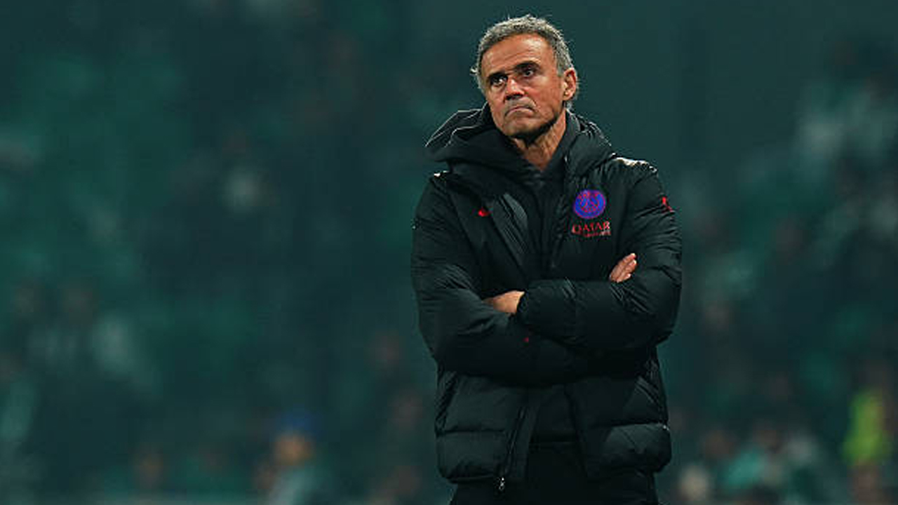 Paris Saint-Germain Dikritik, Luis Enrique Semprot Balik Para Jurnalis