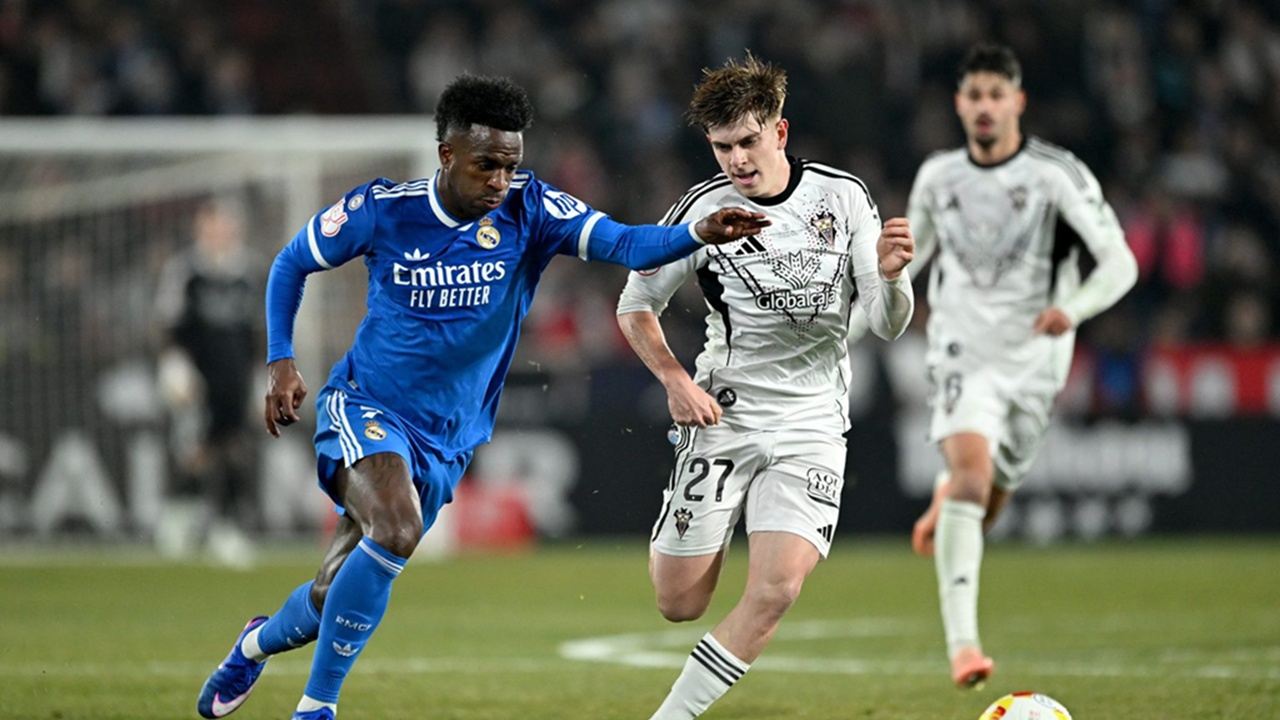 Barcelona Tertarik Mendatangkan Bek Kiri Albecete