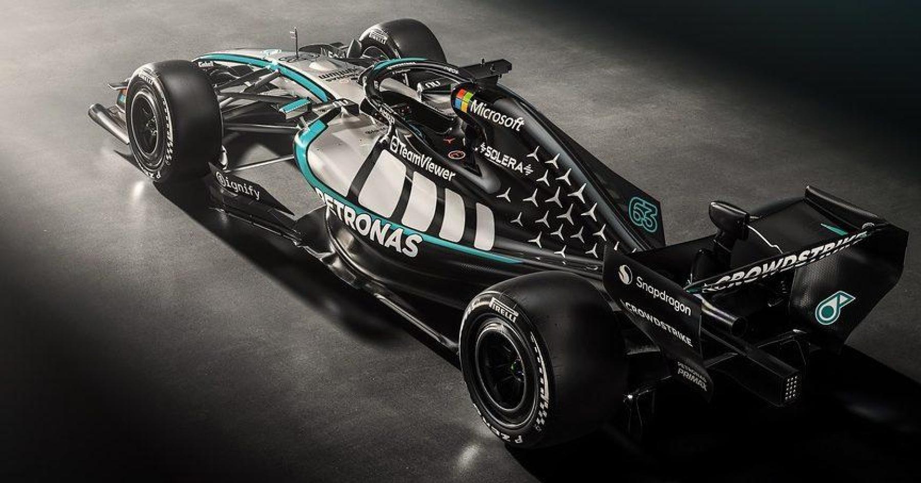 Debut Lintasan Mercedes W17 di Silverstone - sumber: (racingnews365)