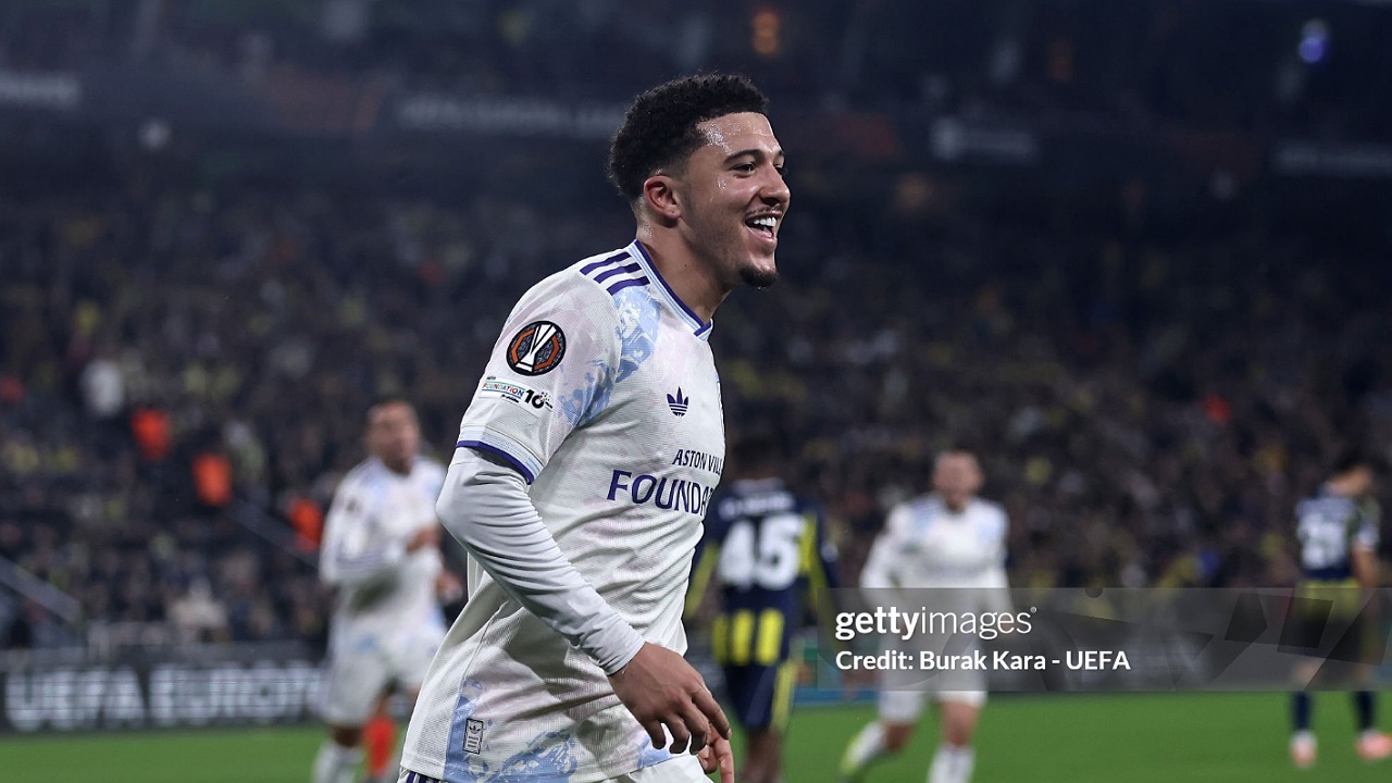 Jadon Sancho mencetak gol perdananya untuk Aston Villa