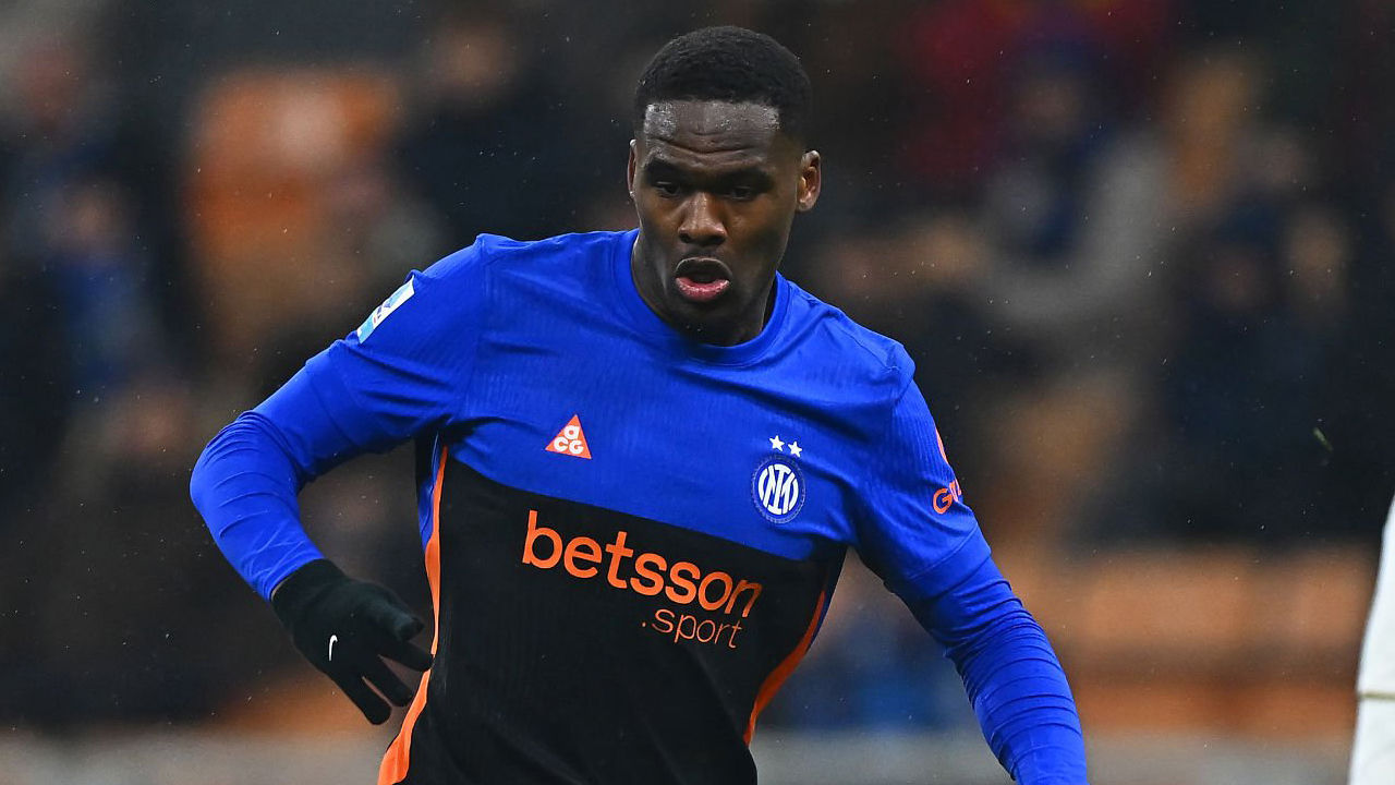 Penyerang Inter Milan, Ange-Yoan Bonny.