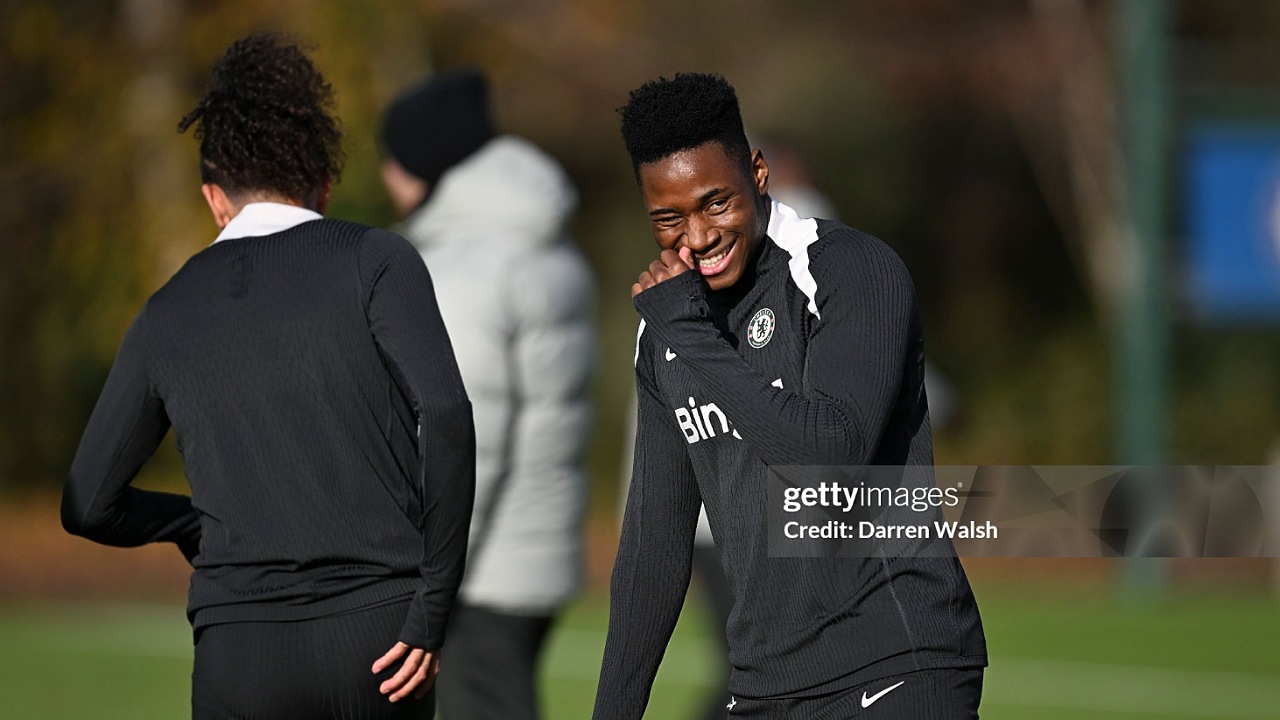 Gelandang Chelsea, Dario Essugo