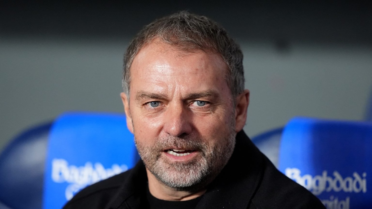 Hansi Flick Target Kemenangan Melawan Real Oviedo