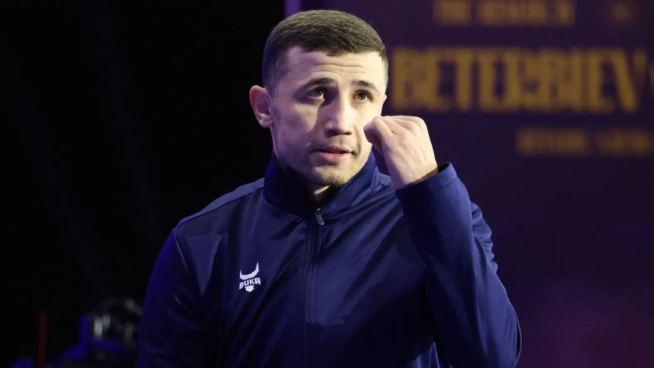 Bagi Israil Madrimov, duel ini bukan sekadar comeback, melainkan tes penting untuk mengukur sejauh mana ia masih mampu bersaing di level elite. (Foto: Fight TV)