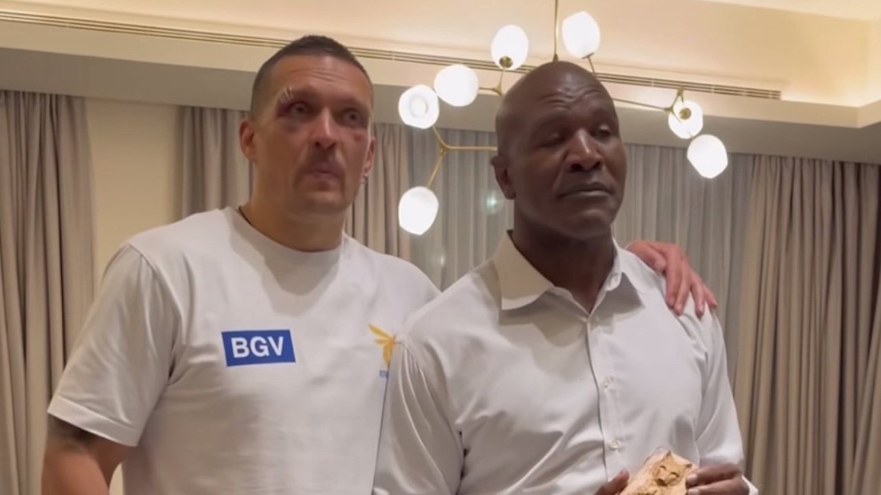Oleksandr Usyk, Evander Holyfield