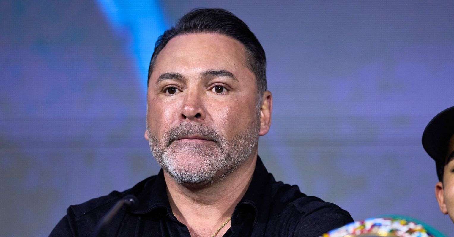 Oscar De La Hoya Berikan Kabar Terbaru Soal Vergil Ortiz - sumber: (secondsout)