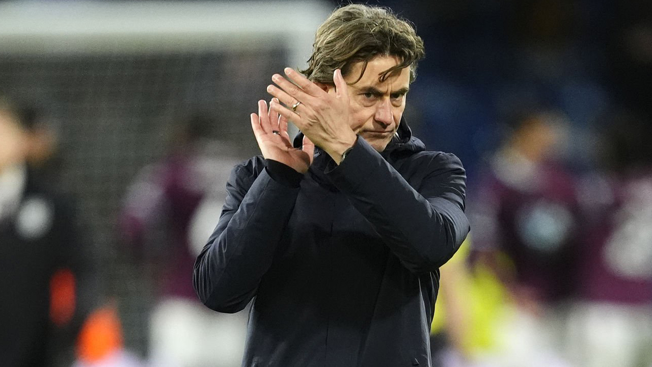 Pelatih Tottenham Hotspur, Thomas Frank.