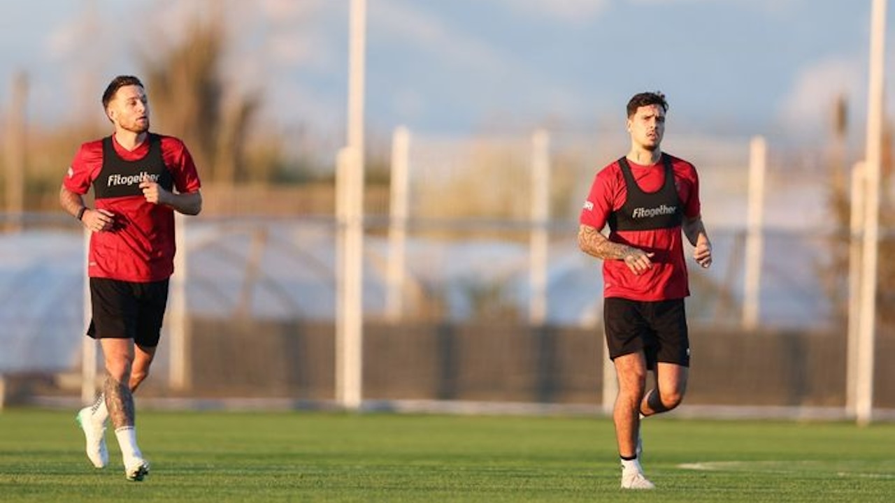 Marc Klok dan Shayne Pattynama