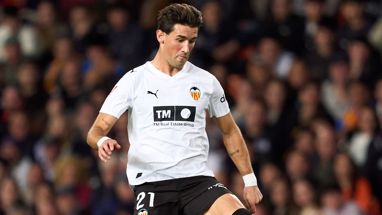 Bek Valencia, Jesus Vazquez.