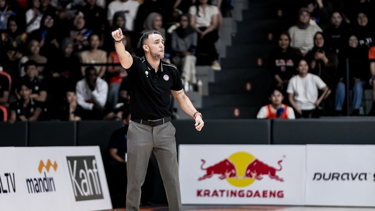 David Singleton Senang Pelita Jaya Bisa Bantai Kesatria Bengawan Solo