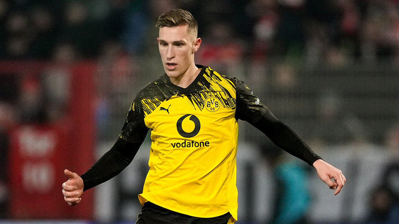 Bek Borussia Dortmund, Nico Schlotterbeck.