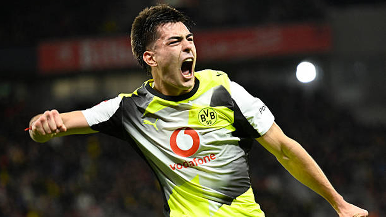 Aaron Anselmino Tinggalkan Klub Lebih Cepat, Dortmund Ucapkan Terima Kasih