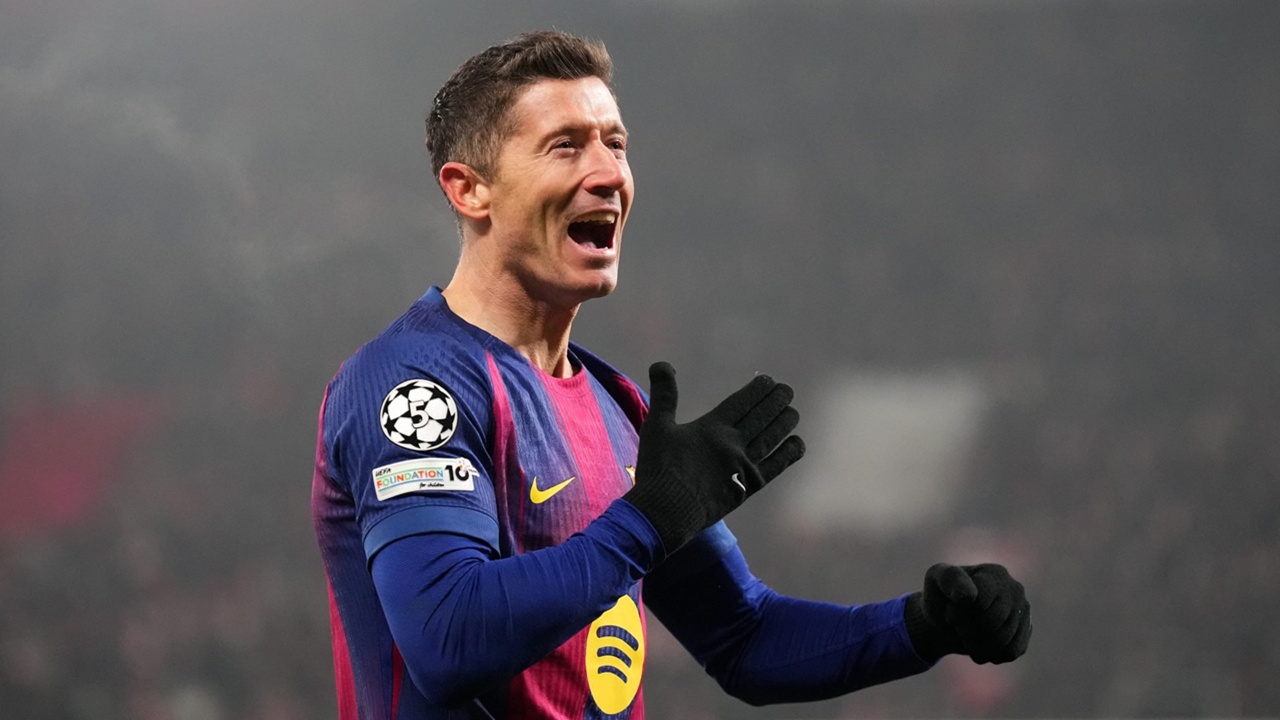 Barcelona Meningkatkan Pencarian Pengganti Lewandowski