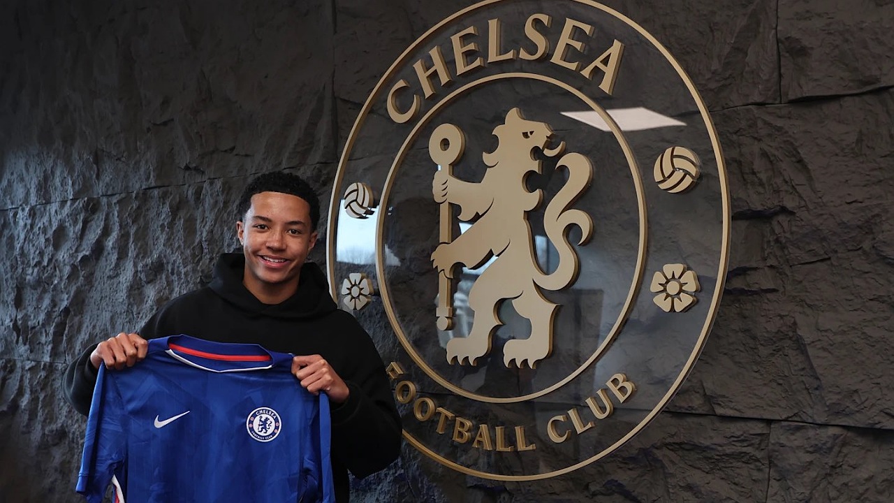 Yisa Alao resmi berseragam Chelsea