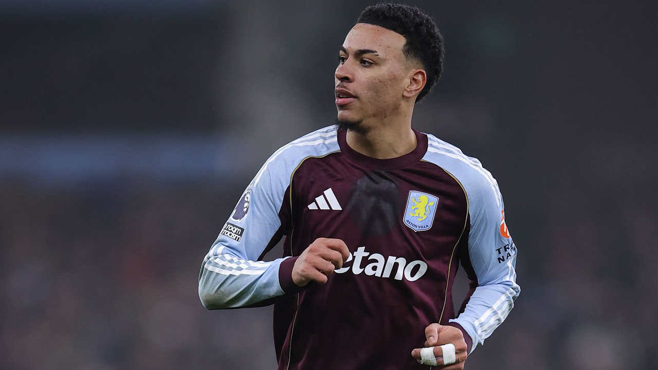 Gelandang serang Aston Villa, Morgan Rogers.