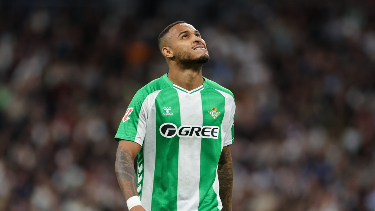 Real Madrid Tertarik Mendatangkan Bek Real Betis