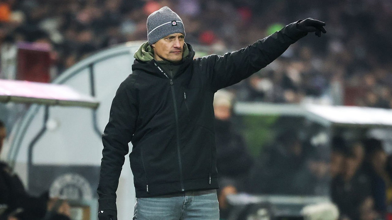 Manajer St. Pauli, Alexander Blessin.