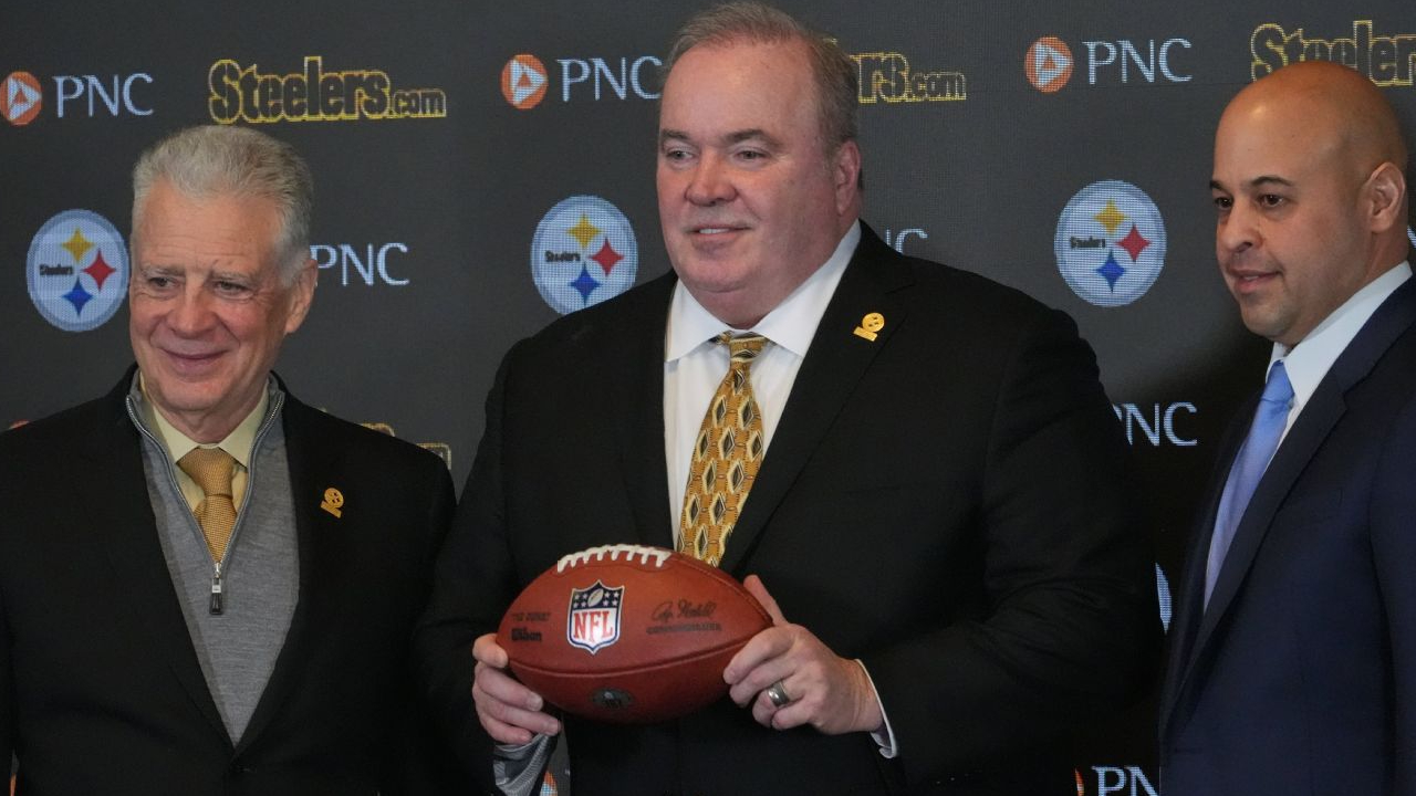 Pelatih Mike McCarthy Buka Pintu untuk Kembalinya Aaron Rodgers di Steelers