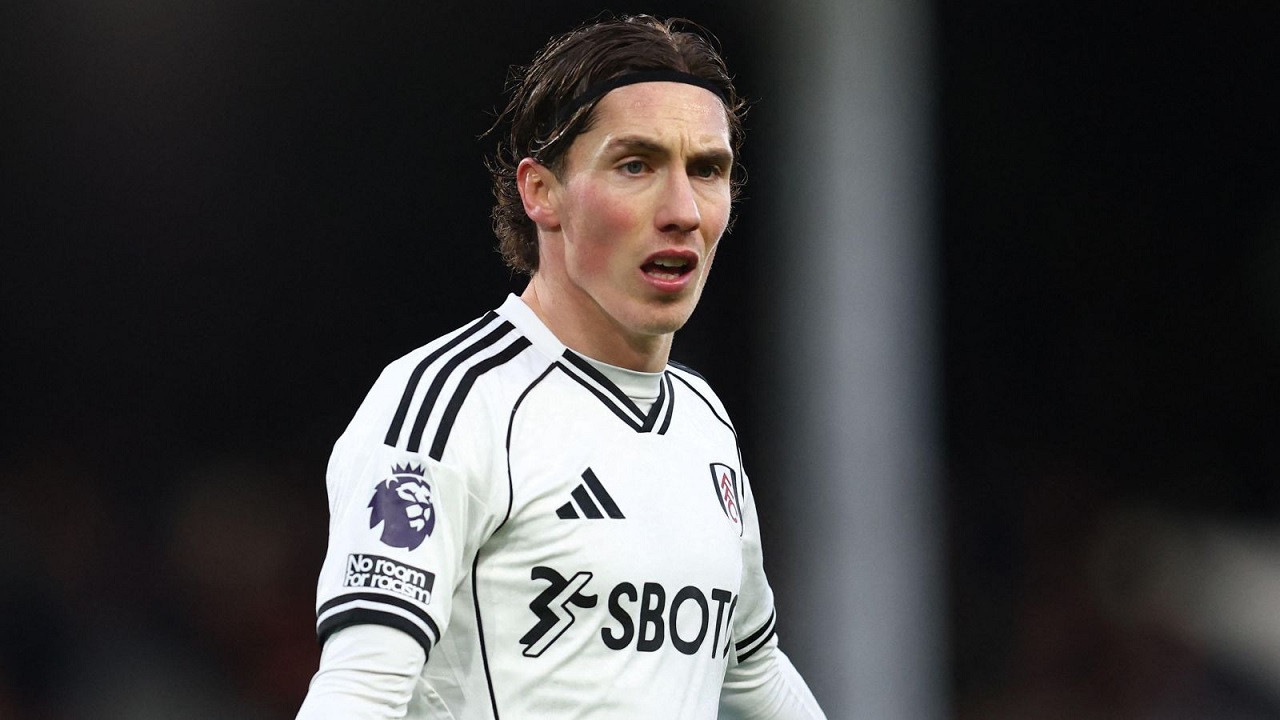 Aston Villa pasang radar terhadap Harry Wilson.