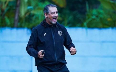 Arema FC Krisis Gelandang, Tatap Derby Jatim dengan Kondisi Pincang