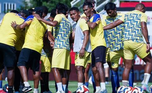 Arema FC & Presidium Aremania Utas Salurkan Bantuan untuk Bencana Sumatera