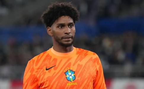 Corinthians Tunggu Tawaran Resmi Dari Milan untuk Hugo Souza