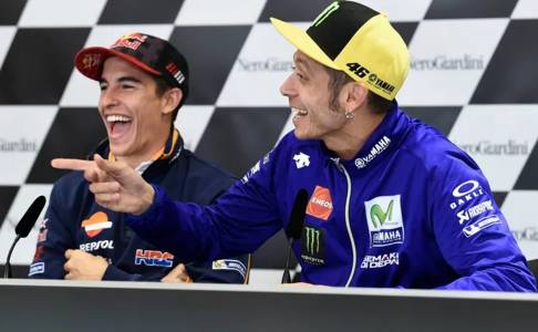 Dari Biaggi hingga Marquez, Berikut Lima Rival Terberat Valentino Rossi