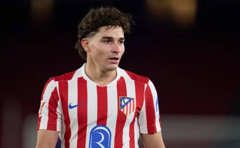 Deco Tidak Tertarik Membahas Mengenai Julian Alvarez