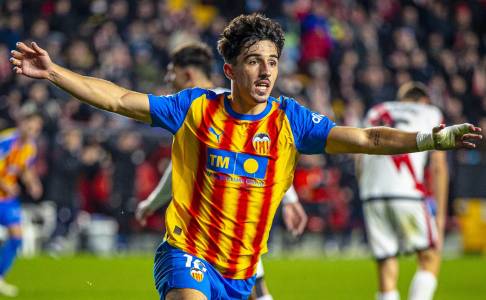 Diego Lopez Senang Cetak Gol, tapi Kecewa Valencia Gagal Menang